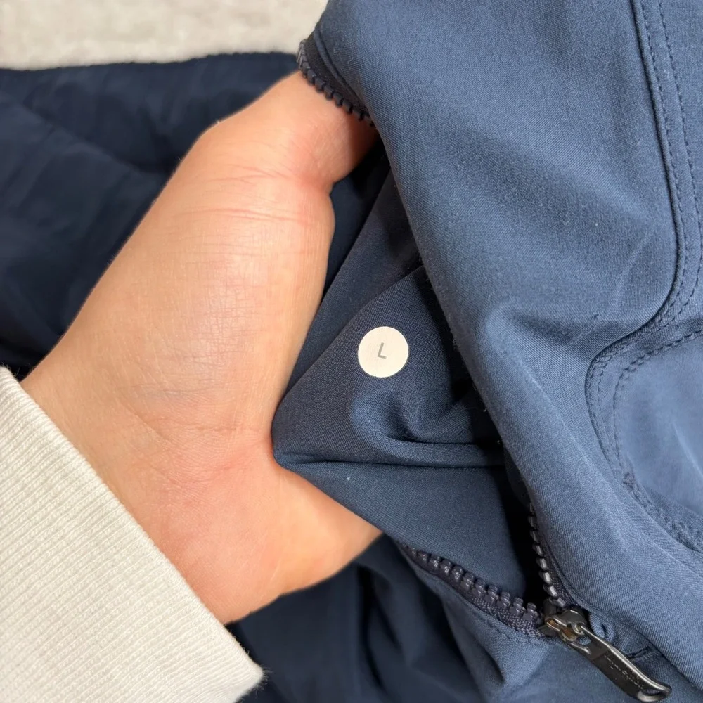 Lululemon Mens Seawall track pants Navy Blue Straight Leg Jogger Size L Large